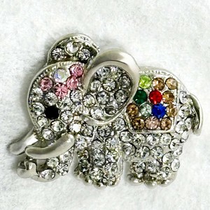 ゾウのピンブローチ　レディースファッション アクセサリー　雑貨　タックピン