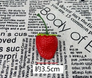 Object/Ornament Strawberry