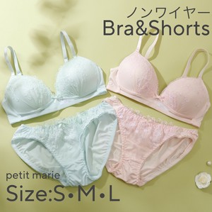 ガーリーフラワーレースノンワイヤーブラ＆ショーツ 243393