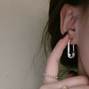 【現品即納50%off】 NR415 クリップモチーフピアス silver925メッキ ラインストーン カジュアル