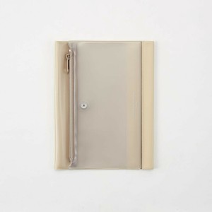 isshoni ペンケース付ノートカバーPVC B6 Rベージュ N1929