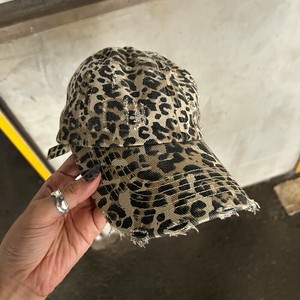 即納【2024新作】ダメージヒョウキャップ　ヒョウ柄　レオパード　アニマル　ダメージキャップ　CAP　帽子