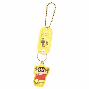 クレヨンしんちゃん　ネームタグキーホルダー　きいろ