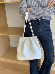 新しいクラウドプリーツバッグレディースおしゃれチェーン大容量ショルダートートバッグ