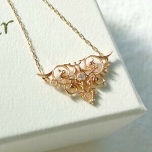 【Cheravir】K10YG 透かし ネックレス ペンダント ダイヤモンド