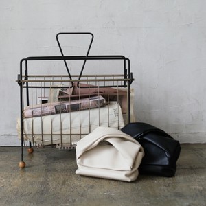 スムースレザーツイストクラッチBag
