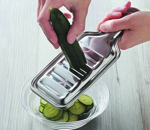 【日本製】TC-33 永年に亘り形を変えずに愛され続ける野菜調理器 快速4枚刃胡瓜突き