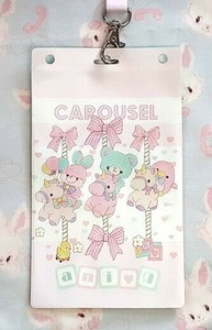 ネックストラップ　カルーセル柄　マルチケース付　ピンク