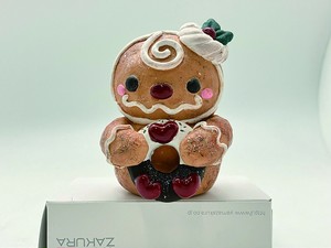 カウ゛ェリクリスマス　お座り足ブラ　ドーナツジンジャーマン