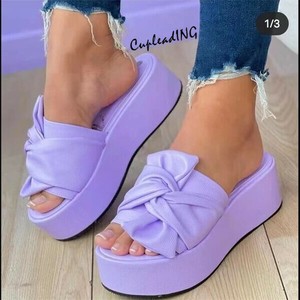 ≪予約商品≫INSスタイル スリッパ 厚底 おしゃれな アウター 坂とスリッパ 大きいサイズ 蝶ネクタイ