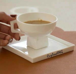 ＜人気商品＞ INSスタイル 赤いティーカップ皿 オリジナル コーヒーカップ トレイ付き 2点セット おしゃれ