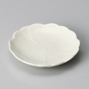さくら小皿(黄釉)(有田焼)　日本製