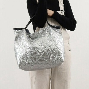 定番　人気商品【COOCO クーコ】 ポーチ付星柄 キルティング トートバッグ ／A4対応