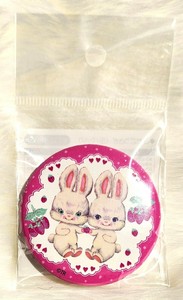 缶バッジ　ふたごうさぎ