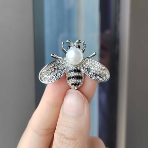 ブローチ ミツバチ  おしゃれ レディース アクセサリー    BQ5375