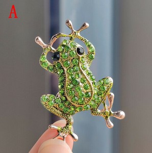 ブローチ カエル おしゃれ レディース アクセサリー  BQ5388
