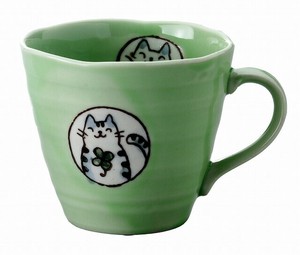 ★幸福を招く★　楽しくお目出度い「縁起の置物」【風水猫　マグ（緑／健康）】