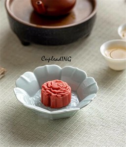 【2024新作】早い者勝ち 菓子皿 家庭用 蓮の花 茶菓子皿 禅意壺 洗練された 新品 陶磁器皿 果物皿