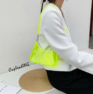 【2024新作】早い者勝ち バゲット包 クリア 洗練された オシャレ ファッション 斜めクロス 夏 脇包