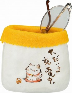 ★幸福を招く★　楽しくお目出度い「縁起の置物」【メガネ立（猫）】