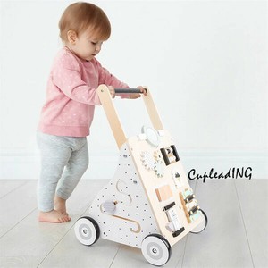 【定番商品】早い者勝ち 子供用おもちゃ 手押し車 赤ちゃん用歩き方 歩行補助車 知育玩具 多機能スクーター