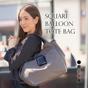 【人気商品】ブラックスクエアバルーントート　　撥水　軽量