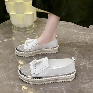 [即納]　【最終セール￥4600→￥2300】韓国　ラインストーンソール タッセルスニーカー