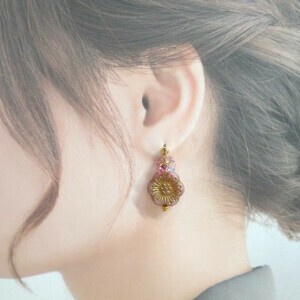 金耳针耳环 粉色
