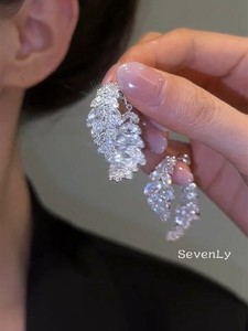 シーズン商品 木の葉ピアス  ピアス「2024新作」