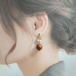 金耳针耳环 棕色
