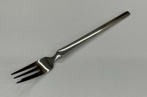【在庫処分セール】18-12＃16000 スカンジナビア（ミラー仕上）ケーキフォーク【大特価】日本製カトラリー