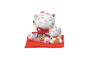 ■【縁起置物/招猫/インバウンド】彩絵人まねき猫（小）