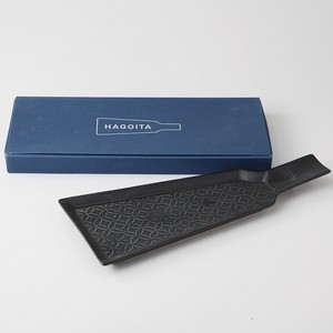 Mino ware Main Plate black