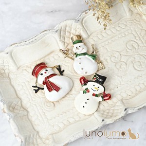 Brooch Christmas Scarf Snowman Presents Brooch
