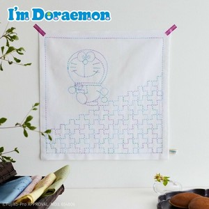 I’m Doraemon　和の伝統柄刺し子小ものキット（ふきん　十字）【手作りキット】