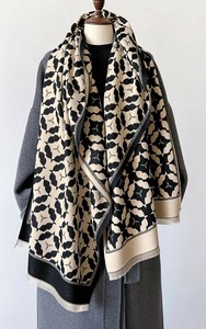 【35%OFF】やや厚手 リバーシブル大判 フラワー柄入りストール マフラー 　 2317
