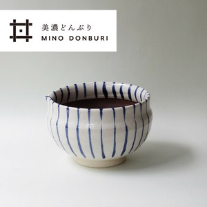 【片口のどんぶり】 南楽窯　5寸片口鉢 内黒青十草