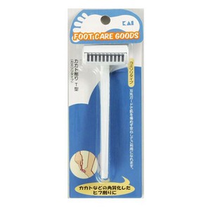 貝印 〈ビューティーケア〉かかと削りT型（カミソリタイプ）／HB1116