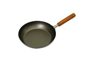 長谷元 純チタン製　木柄フライパン24cm 59004