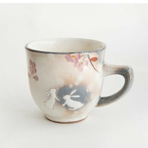 有田焼　波佐見焼　手描　花とび兎マグカップ　ピンク