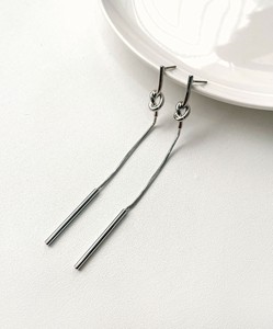 【ニッケルフリー】ノット スネークチェーン ロングピアス　金属アレルギー対応