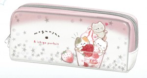 【2024年秋冬新作】【もぐにゃん】ツインファスナーペンケース　いちごパフェ 223506