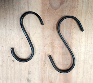 S HOOK　エスカン