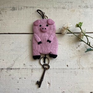 羊毛 フェルト 豚 ブタ ピッグ  キーケース ハンドメイド フェアトレード