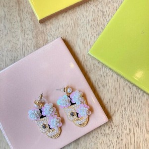 耳环 花朵 白色 装饰/摆饰