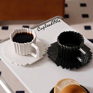 【定番商品】激安セール ピクセル化 ラテカップ マグカップ 皿付き コーヒーカップソーサー 工業スタイル