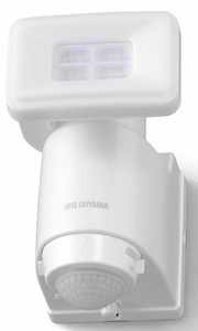 【アイリスオーヤマ　防犯　センサーライト】　乾電池式LED防犯センサーライト
