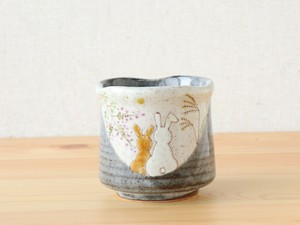 陽だまりうさぎ 湯呑 当社製造商品（発送まで受注後約3ケ月かかります）