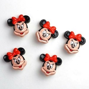 DI77 ・DISNEY「ミニーマウス」ボタン5個入り
