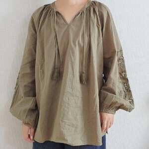 キャンブリックボイル　袖刺繍プルオーバー